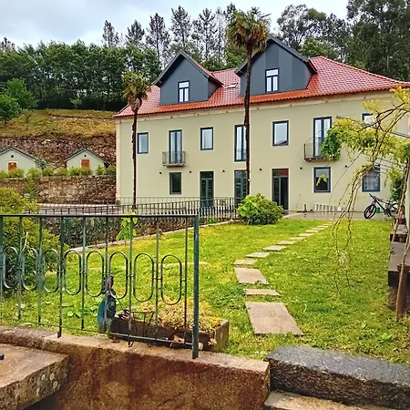 Quinta Dos Tojais Rural מלון סלוריקו דה באשטו